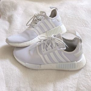 Womens 8.5 Adidas. Lightly worn a handful of times